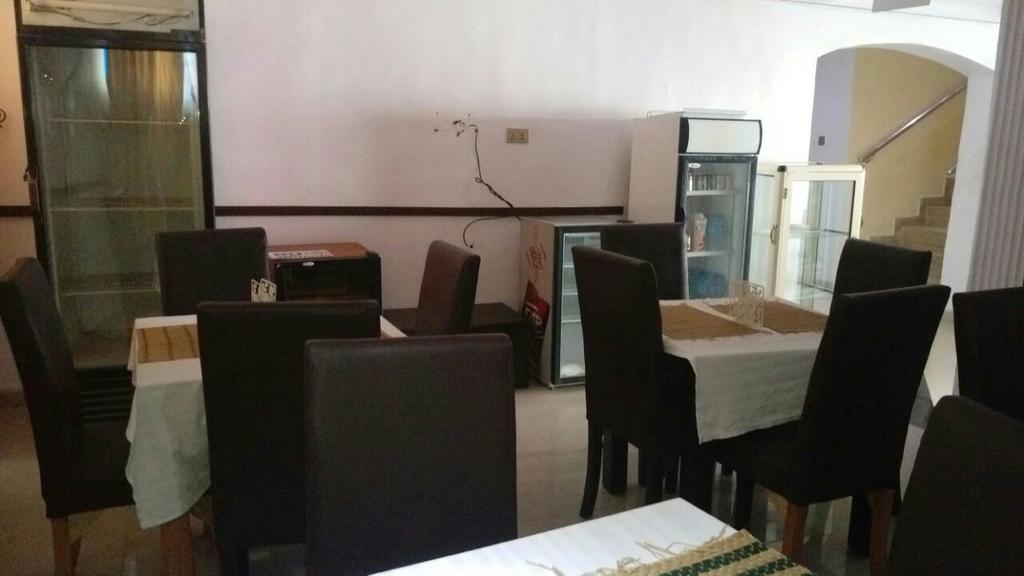 Ben Auto Hotel Лагос Екстериор снимка