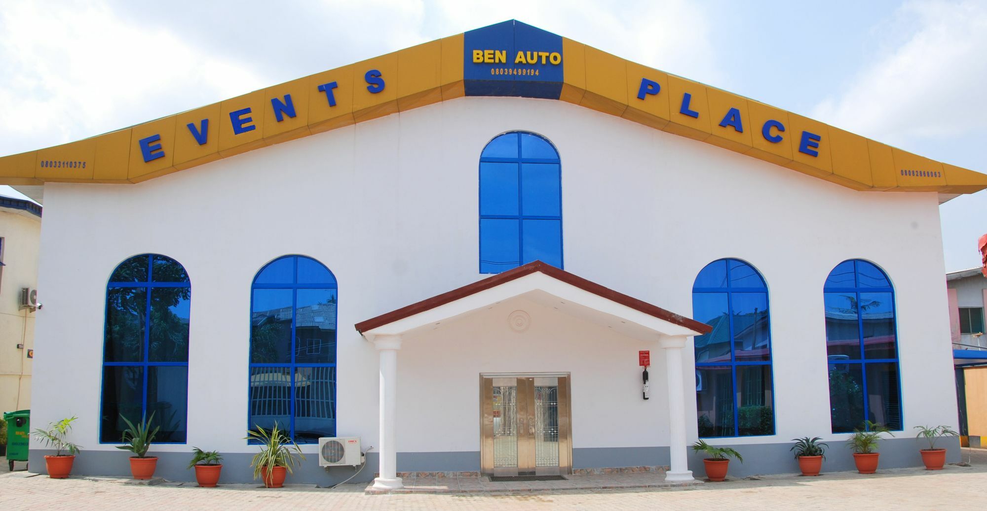 Ben Auto Hotel Лагос Екстериор снимка