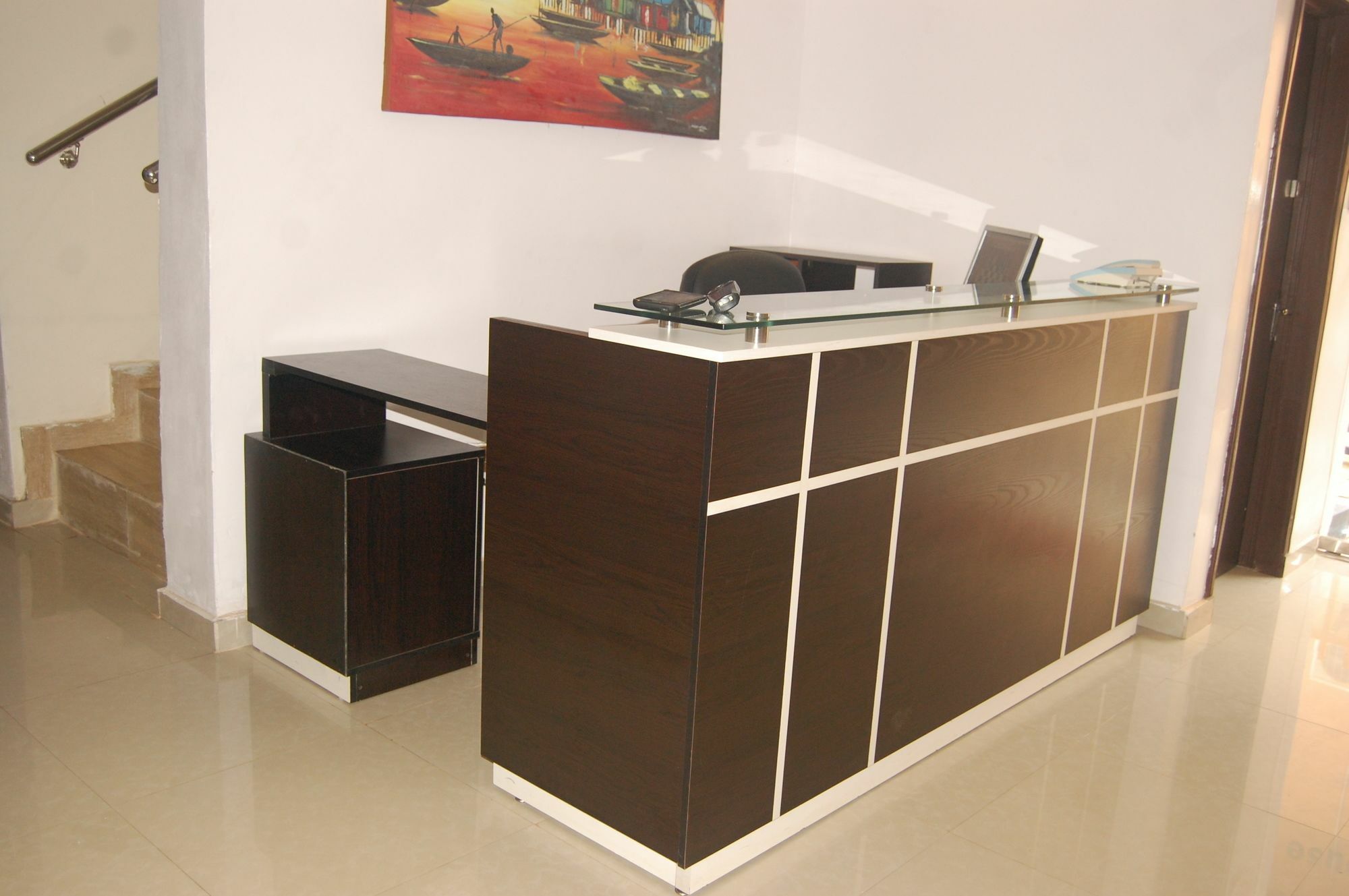 Ben Auto Hotel Лагос Екстериор снимка