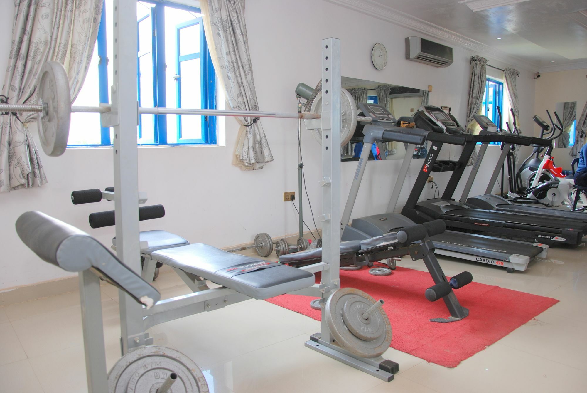 Ben Auto Hotel Лагос Екстериор снимка